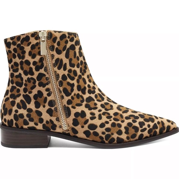 Sole Society Shoes - NIB [Sole Society] Cadyna Pointed Toe Leopard Suede Ankle Booties Women's Sz 5.5